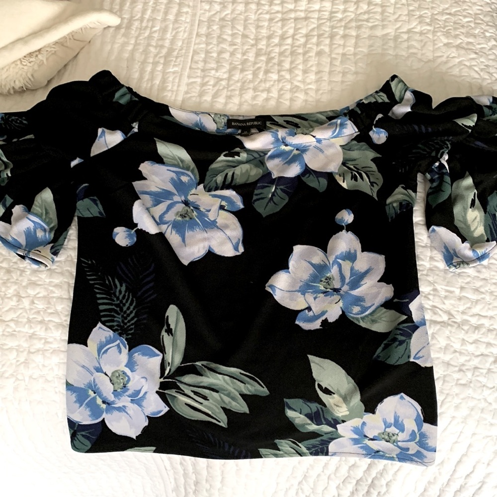 Banana Republic floral off the shoulder blouse